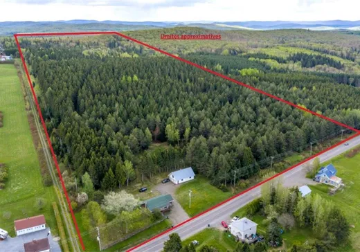 Two or more stories for sale - 435 Route Principale, Saint-Eusèbe, G0L2Y0