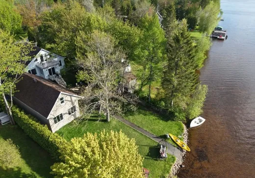Maison à étages à vendre - 4310 Av. du Tour-du-Lac, Shawinigan, G0X1L0