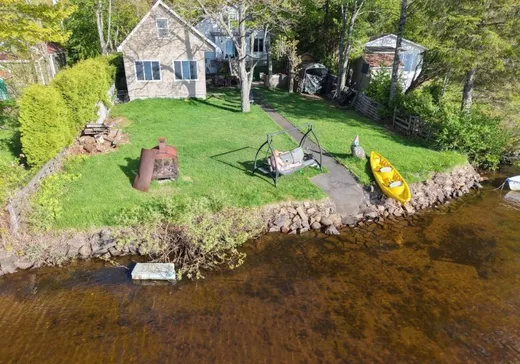 Maison à vendre - 4310 Av. du Tour-du-Lac, Shawinigan, G0X 1L0