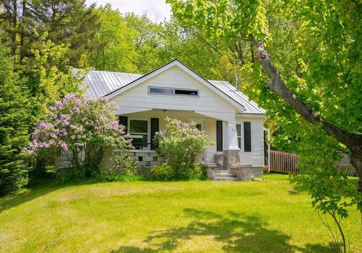 1 1/2 Storey for sale - 160 Rue St-Francis, Sherbrooke, J1M0C4