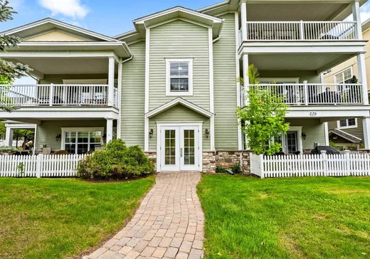 Condo for sale - 126 Boul. de Bromont, App. 202, Bromont, J2L 2K8