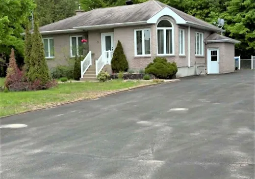House for sale - 5 Rue des Cristaux, Brownsburg-Chatham, J8G 2C7