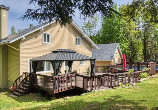 Maison à vendre - 702 Rue des Pierrailles, Sainte-Adèle, J8B 3A6