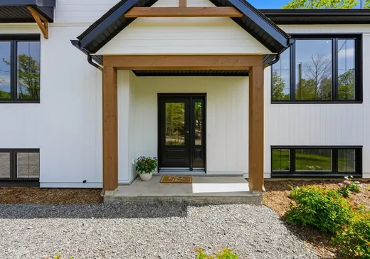 Maison à vendre - 804 Rue des Tournesols, St-Hippolyte, J8A 0N5