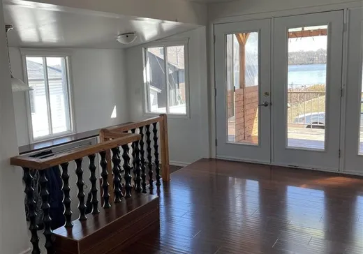 Maison à vendre - 8414 Boul. Lévesque E., Laval (Laval-sur-le-lac), H7A 1W4