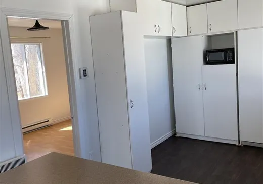 Maison à vendre - 8414 Boul. Lévesque E., Laval (Laval-sur-le-lac), H7A 1W4