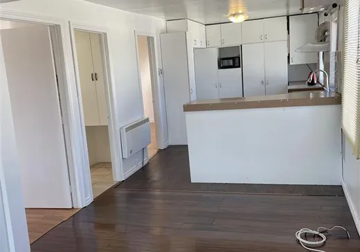 Maison à vendre - 8414 Boul. Lévesque E., Laval (Laval-sur-le-lac), H7A 1W4