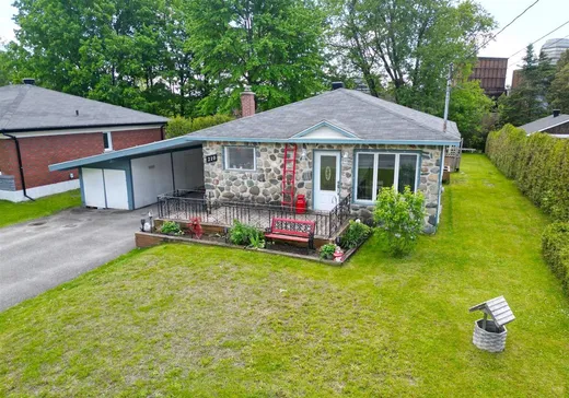 Maison à vendre - 210 Rue Bowen, Magog, J1X 1C3