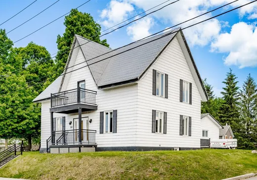 House for sale - 249 Rue St-Paul E., Coaticook, J1A 1G1