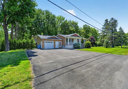 House for sale - 1233 Rue des Bouleaux, Les Cedres, J7T 1H8