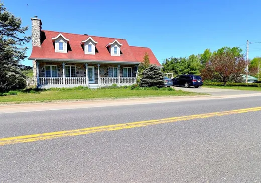 Maison à vendre - 15 Rue Principale (Lac-des-Aigles), Lac-Des-Aigles, G0K 1V0