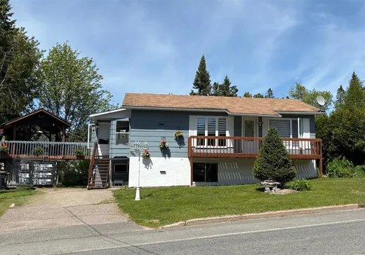 Bungalow à vendre - 980Z Rue Lalonde, Mont-Tremblant, J8E3K4