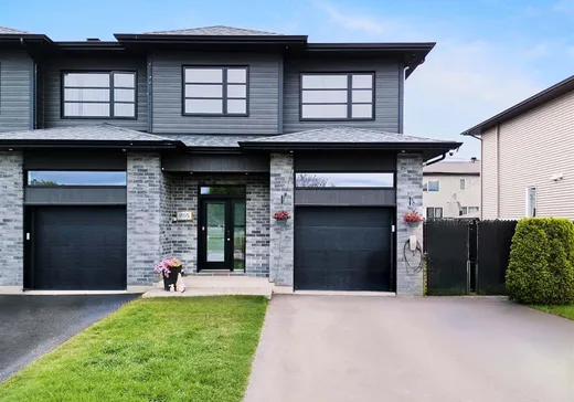 Two or more stories for sale - 905 Rue des Chenilles, Vaudreuil-Dorion, J7T0J1