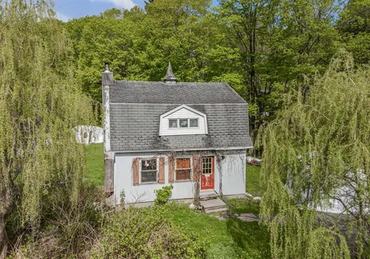 House for sale - 2074 Rue du Beau-Site, Lac-St-Charles, G3G 2P7