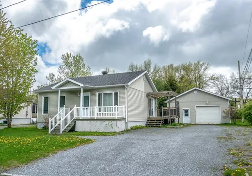 Bungalow à vendre - 1128 Rue des Hérons-Bleus, Dégelis, G5T2H2
