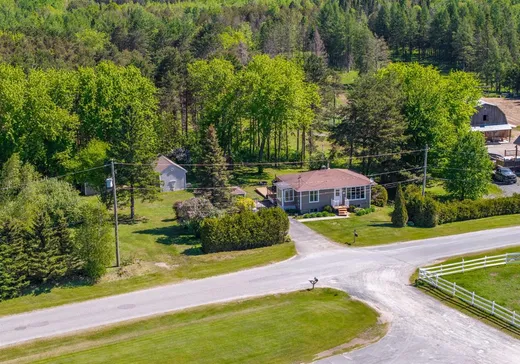 Bungalow for sale - 130 Ch. Laroche, Val des Sources, J1T3M7
