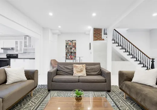 Maison à vendre - 1597 Rue St-Christophe, Montréal (Centreville), H2L 3W7