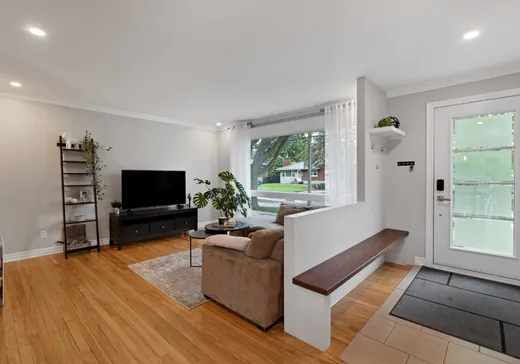 House for sale - 315 Rue du Prince-Edward, Otterburn Park, J3H 1W1