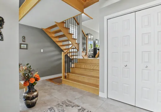 Maison à vendre - 3209 Rue du Gamay, Sainte-Marthe-sur-le-Lac, J0N 1P0