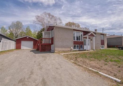 House for sale - 122 Rue Villeneuve, Amos, J9P 3L7