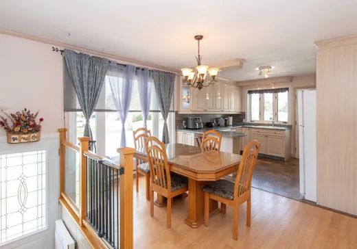 House for sale - 122 Rue Villeneuve, Amos, J9P 3L7