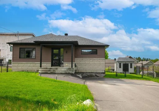 House for sale - 2 Rue Denise, Coaticook, J0B 1L0