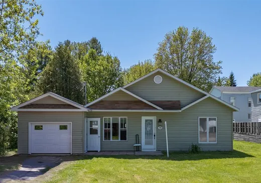 Bungalow à vendre - 160 Rue Roux, Deschambault, G0X1V0