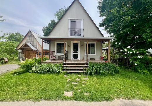 Un étage et demi à vendre - 49 Rue de l'Église, Mirabel, J0V2B0