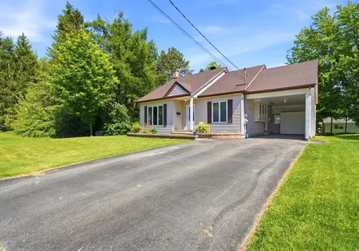 House for sale - 258 Rue Simoneau, Windsor, J1S 2V3