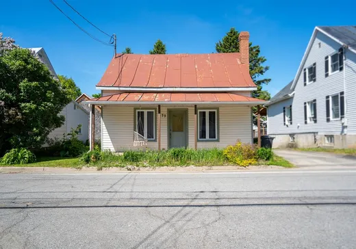 Two or more stories for sale - 73 Rue Landry, Norbertville, G0P1B0