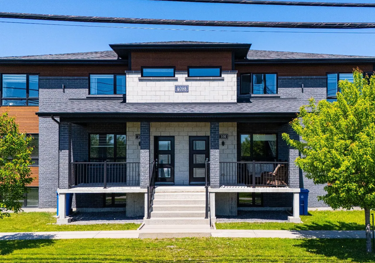 4093 Boul. Hébert — photo 1