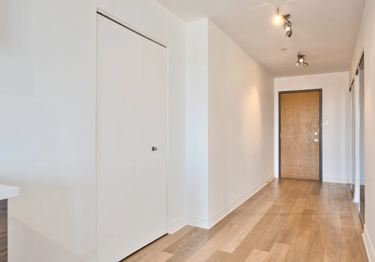 1440 Rue Lucien-Paiement — photo 3
