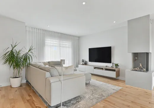 Maison à vendre - 412 Boul. Laurette-Théorêt, Sainte-Marthe-sur-le-Lac, J0N 1P0