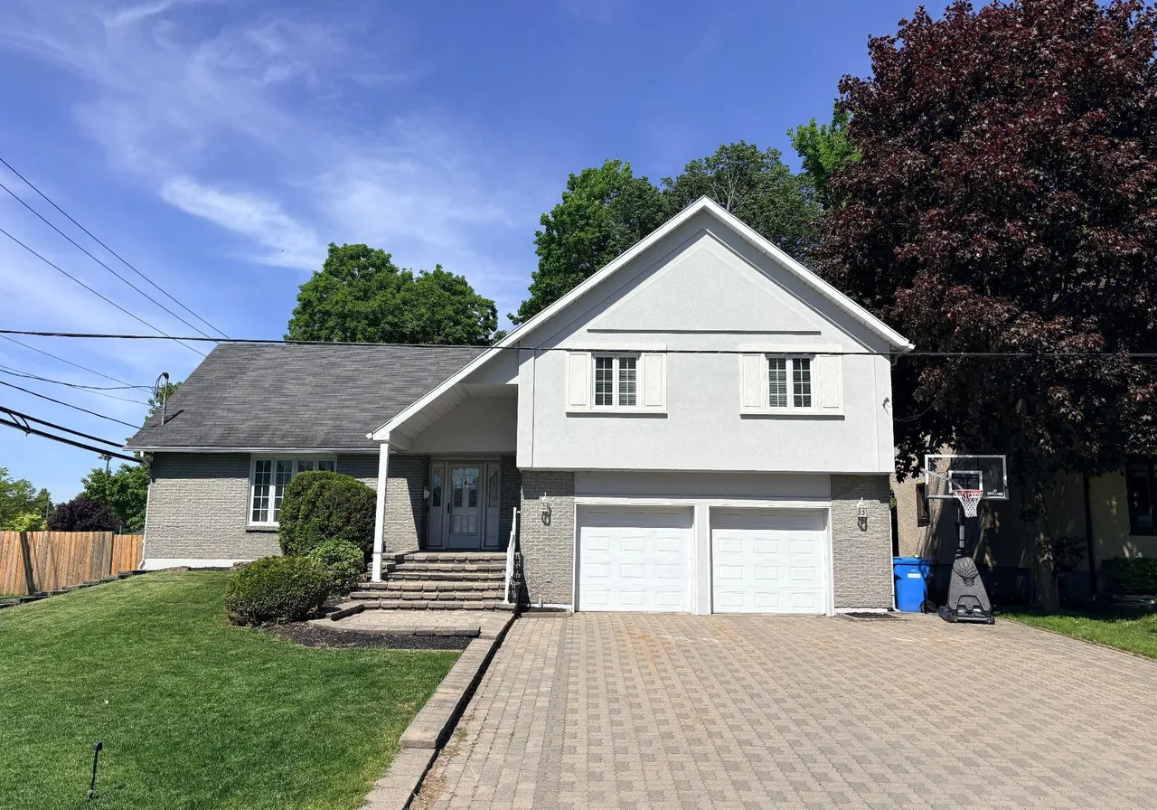 339 Rue Elizabeth — photo 1
