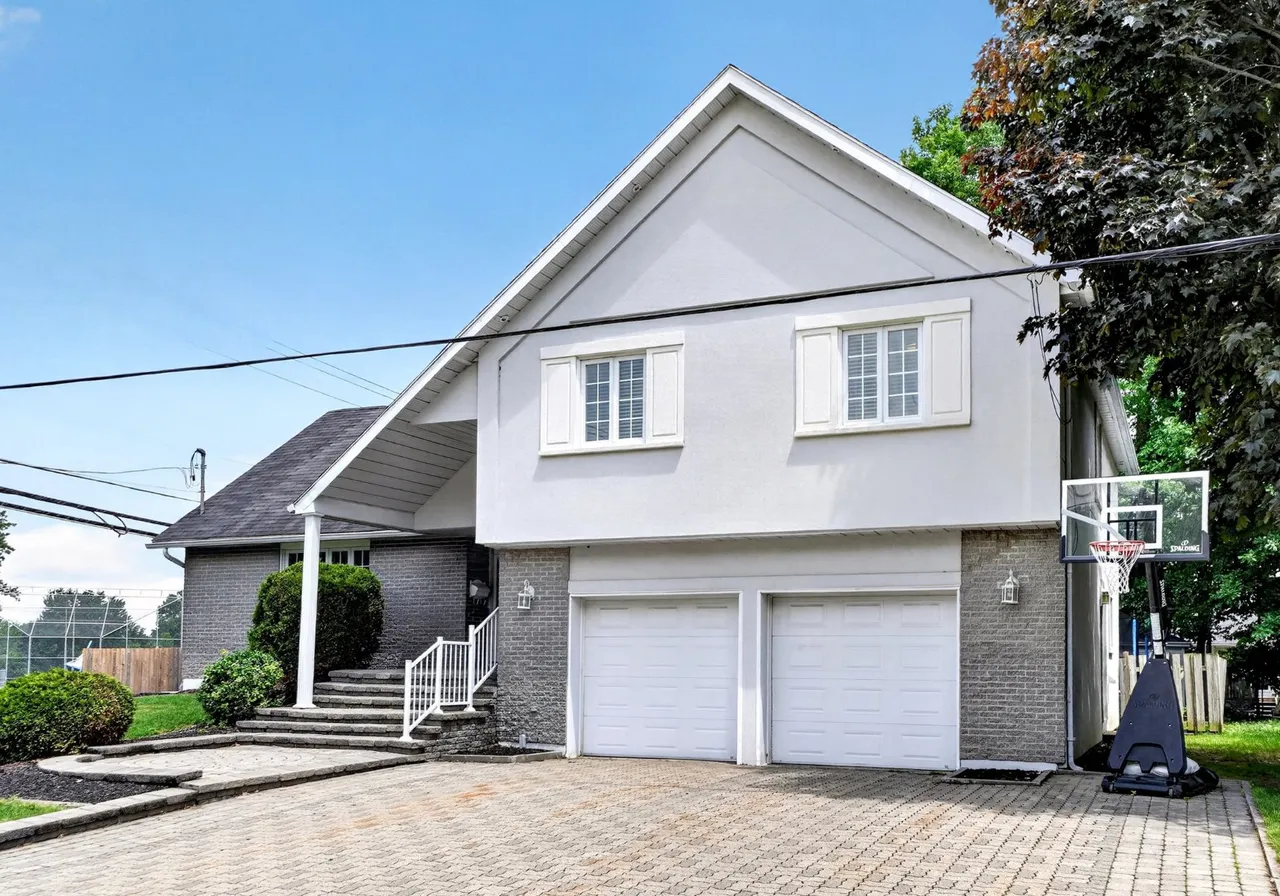 339 Rue Elizabeth — photo 3