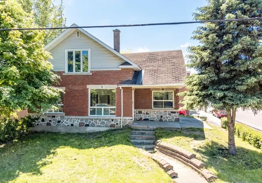 Two or more stories for sale - 238 Rue St-Damase, Drummondville, J2B6J3