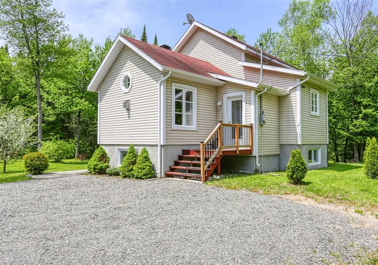 520 Ch. de la Petite-Mékinac N. — photo 2