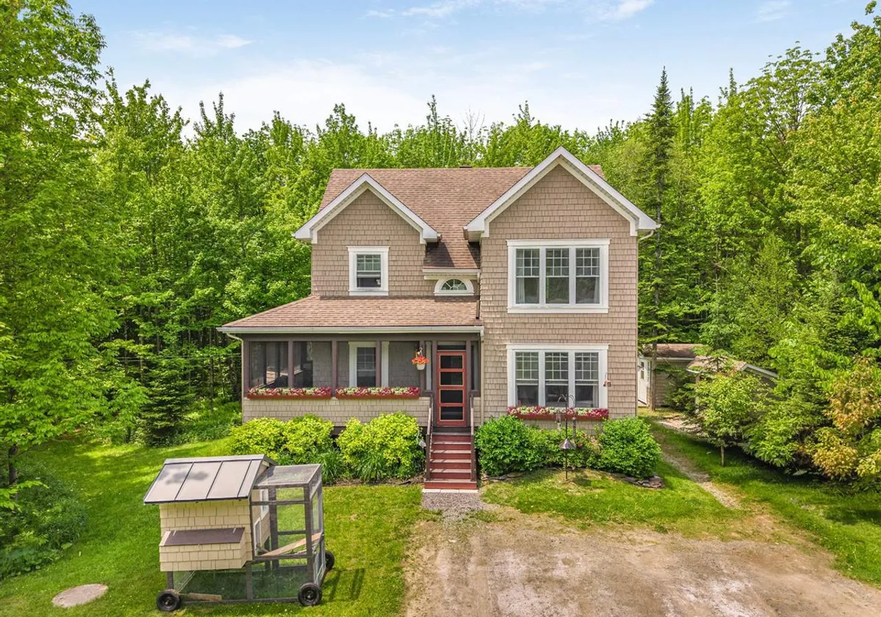 439 Rue Alvin-C.-Mitson — photo 1