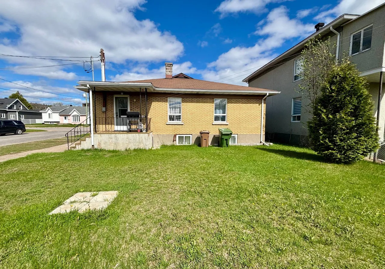 655 Rue Roy — photo 2