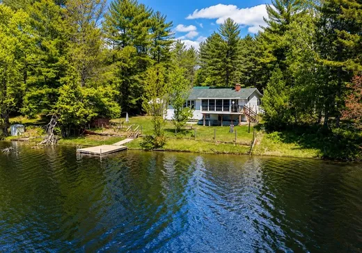 Bungalow for sale - 68 Ch. du Lac-de-la-Ferme, Otter Lake, J0X2P0