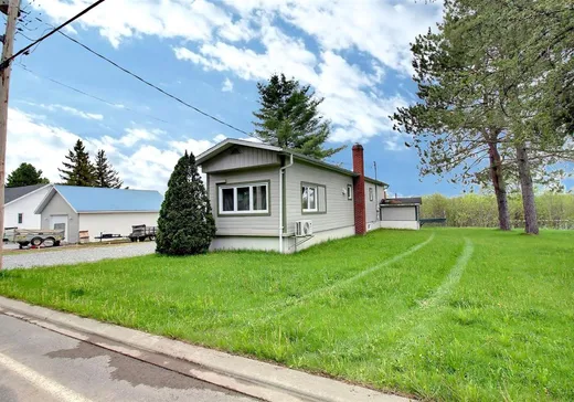 Mobile Home for sale - 47 Rue des Peupliers O., Témiscouata-sur-le-Lac, G0L2B0