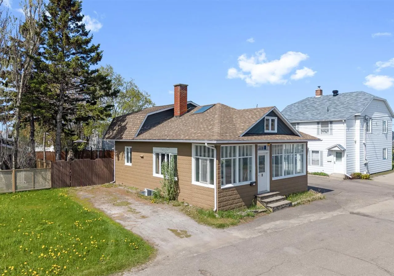 7 Av. Goulet — photo 2