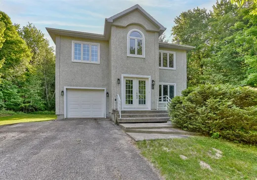 Maison à étages à vendre - 121 Rue Amélie, Saint-Colomban, J5K1G3