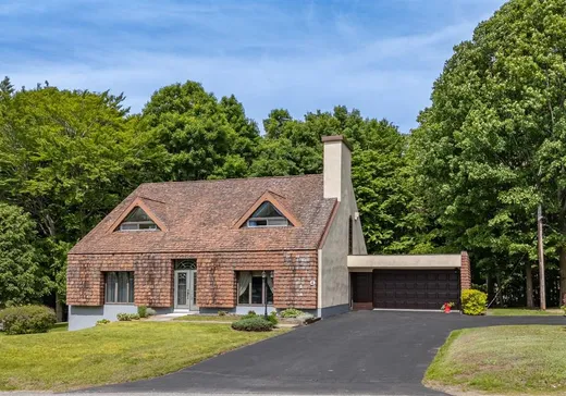 Bungalow for sale - 4 Rue des Buttes, Warwick, J0A1M0