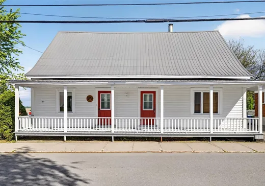 Un étage et demi à vendre - 299 Rue Principale, Baie-du-Febvre, J0G1A0