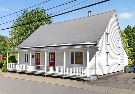House for sale - 299 Rue Principale, Baie-du-Febvre, J0G 1A0