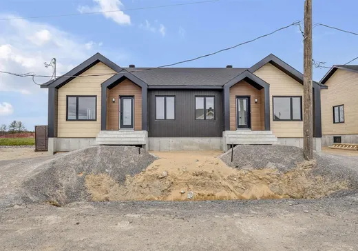 Bungalow for sale - 513 Rue du Moulin, Saint-Marc-des-Carrières, G0A4B0