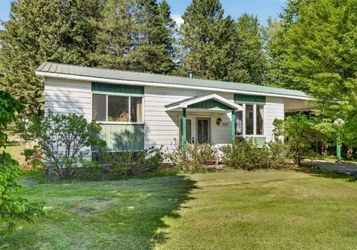 Bungalow à vendre - 335 Ch. du Lac, Danville, J0A1A0