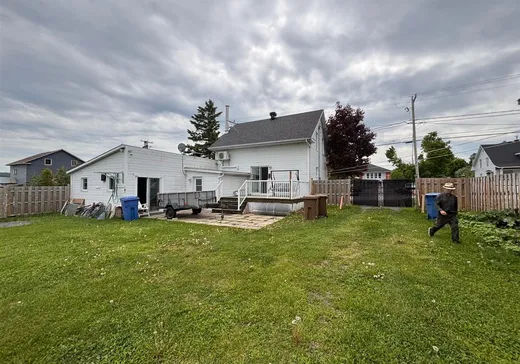 Maison à vendre - 206 Rue Principale, St-Cyprien-de-Temiscouata, G0L 2P0
