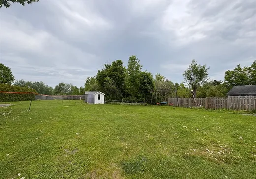 Maison à vendre - 206 Rue Principale, St-Cyprien-de-Temiscouata, G0L 2P0